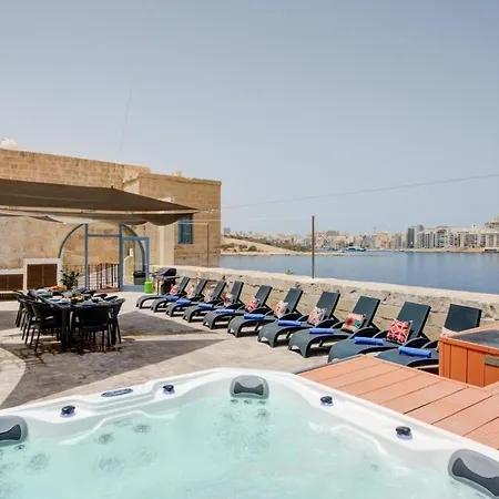 Unique Waterfront House Semesterbostad Valletta