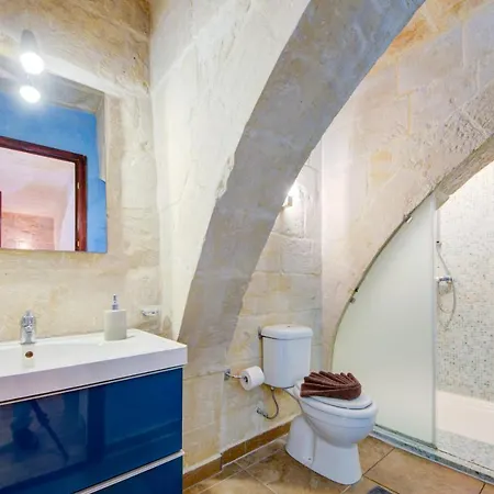 Semesterbostad Unique Waterfront House Valletta