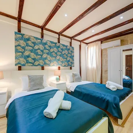 Unique Waterfront House *