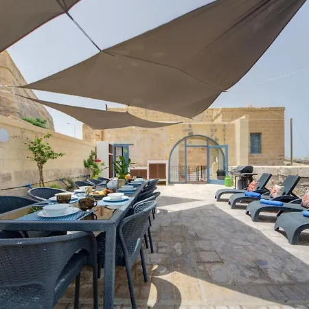 Tatil Evi Unique Waterfront House *