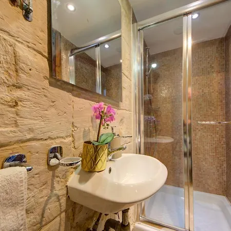Unique Waterfront House Semesterbostad Valletta