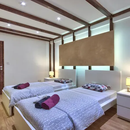 Unique Waterfront House Tatil Evi