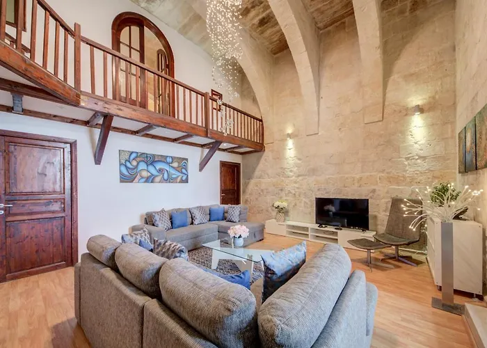 Unique Waterfront House Vakantiehuis Valletta