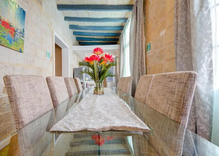 Unique Waterfront House Vakantiehuis *