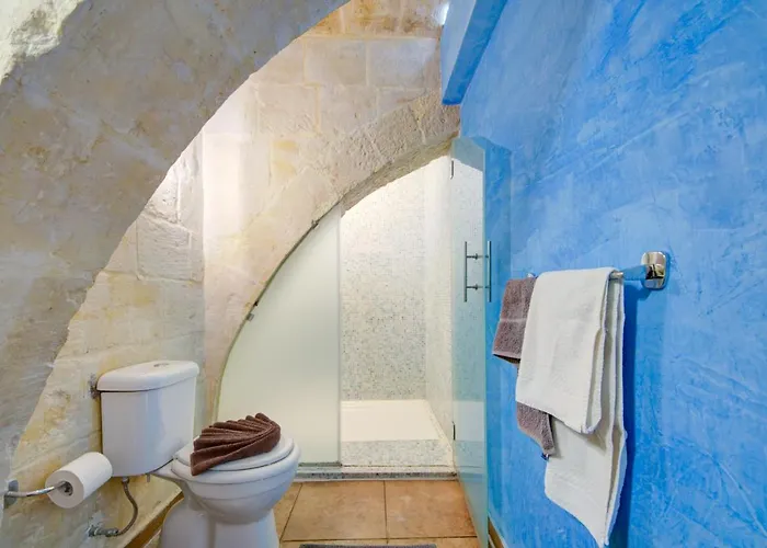 Unique Waterfront House Vakantiehuis Valletta