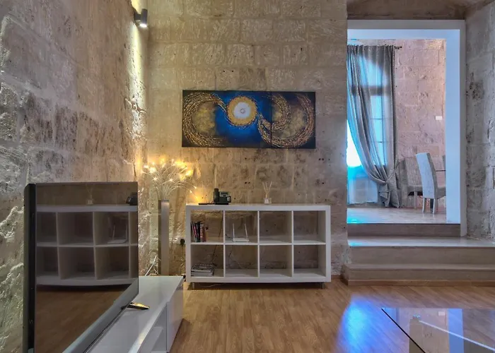 Unique Waterfront House *