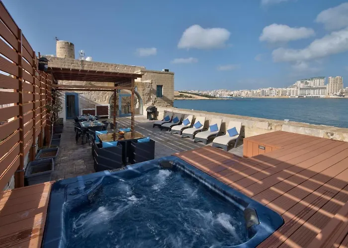 Vakantiehuis Unique Waterfront House