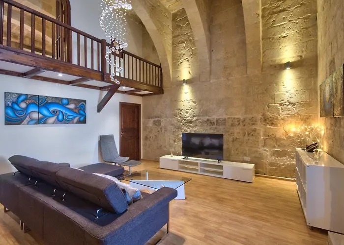 Unique Waterfront House Vakantiehuis