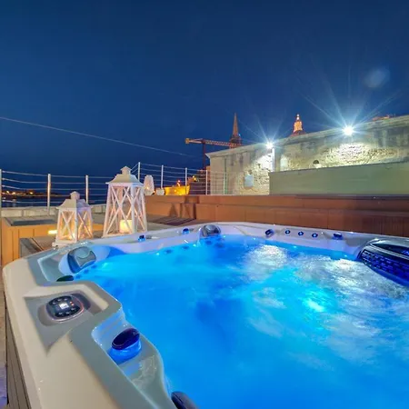 Unique Waterfront House ואלטה