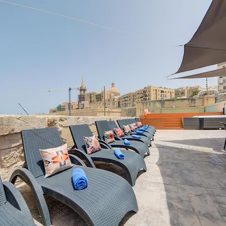 Unique Waterfront House *