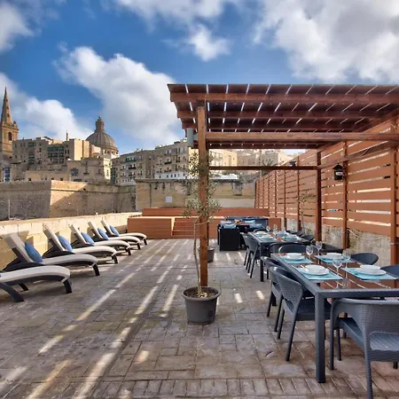 בית נופש Unique Waterfront House *